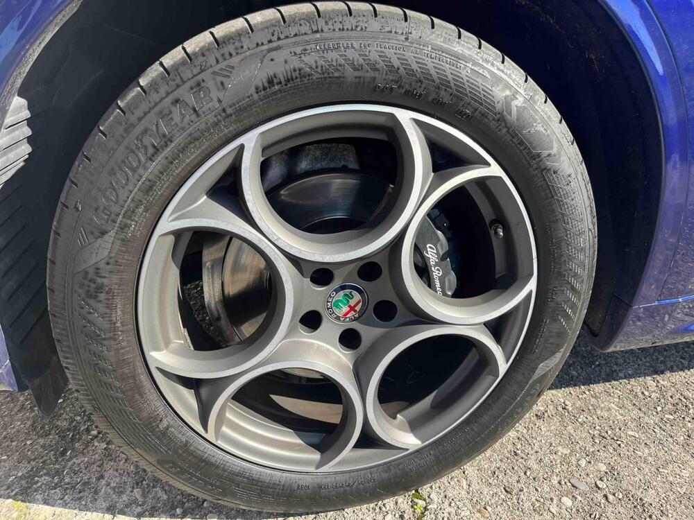 Alfa Romeo Stelvio usata a Pordenone (6)