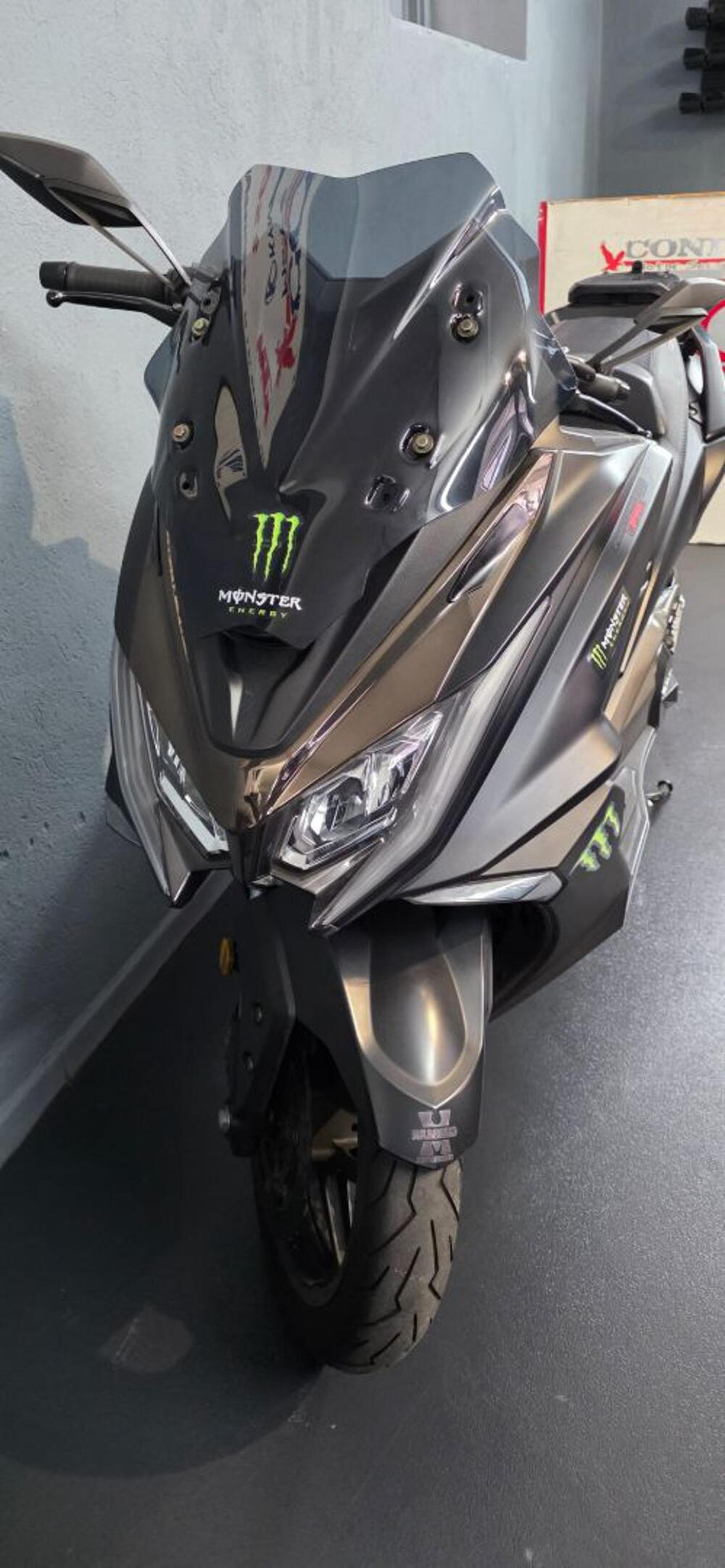 Kymco AK 550 (2017 - 19) (2)