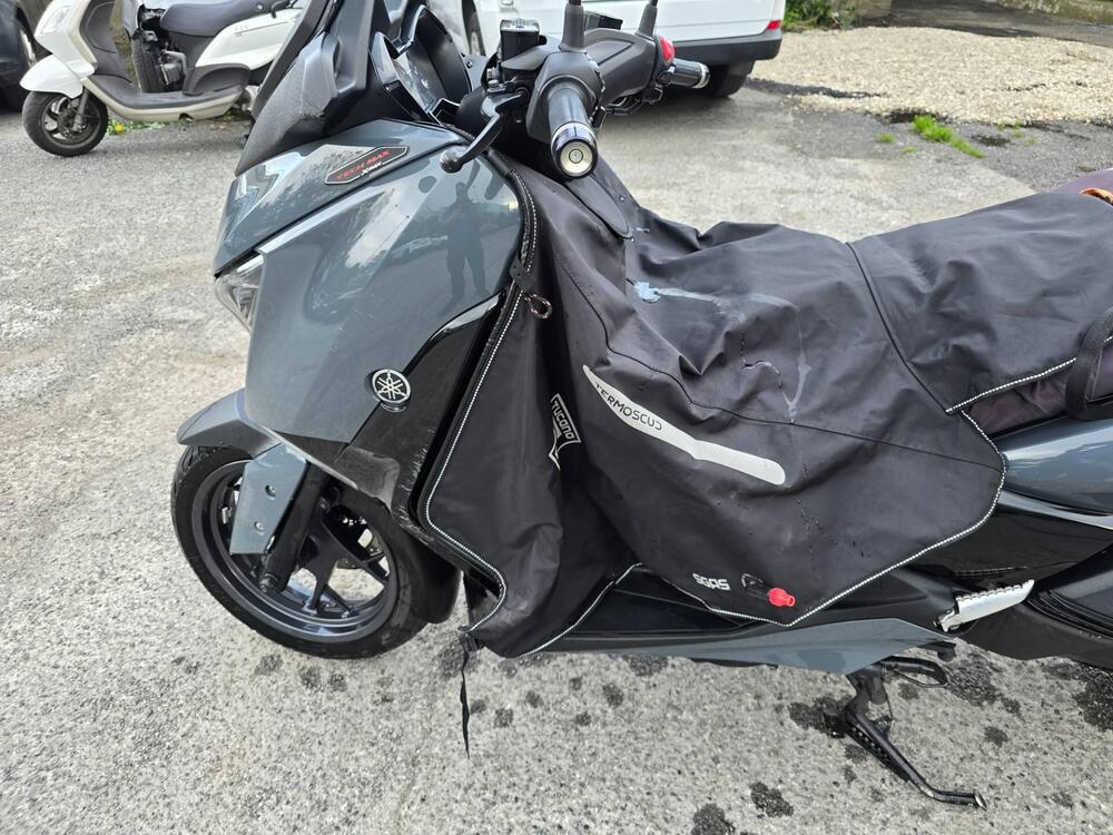 Yamaha X-Max 300 Tech Max (2021 - 24) (9)