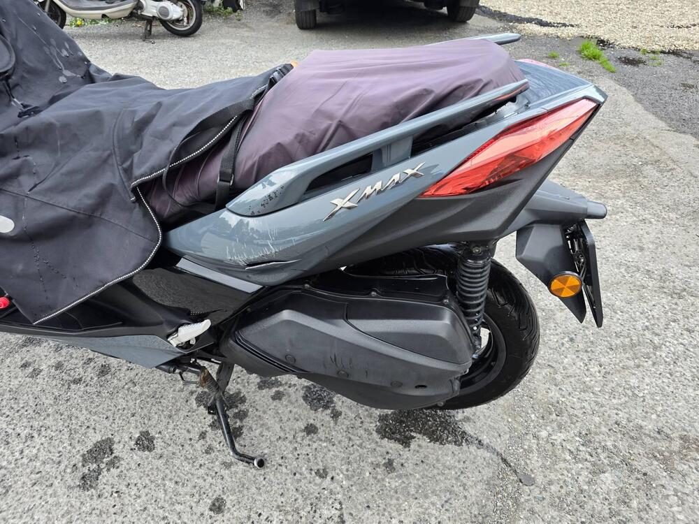 Yamaha X-Max 300 Tech Max (2021 - 24) (10)