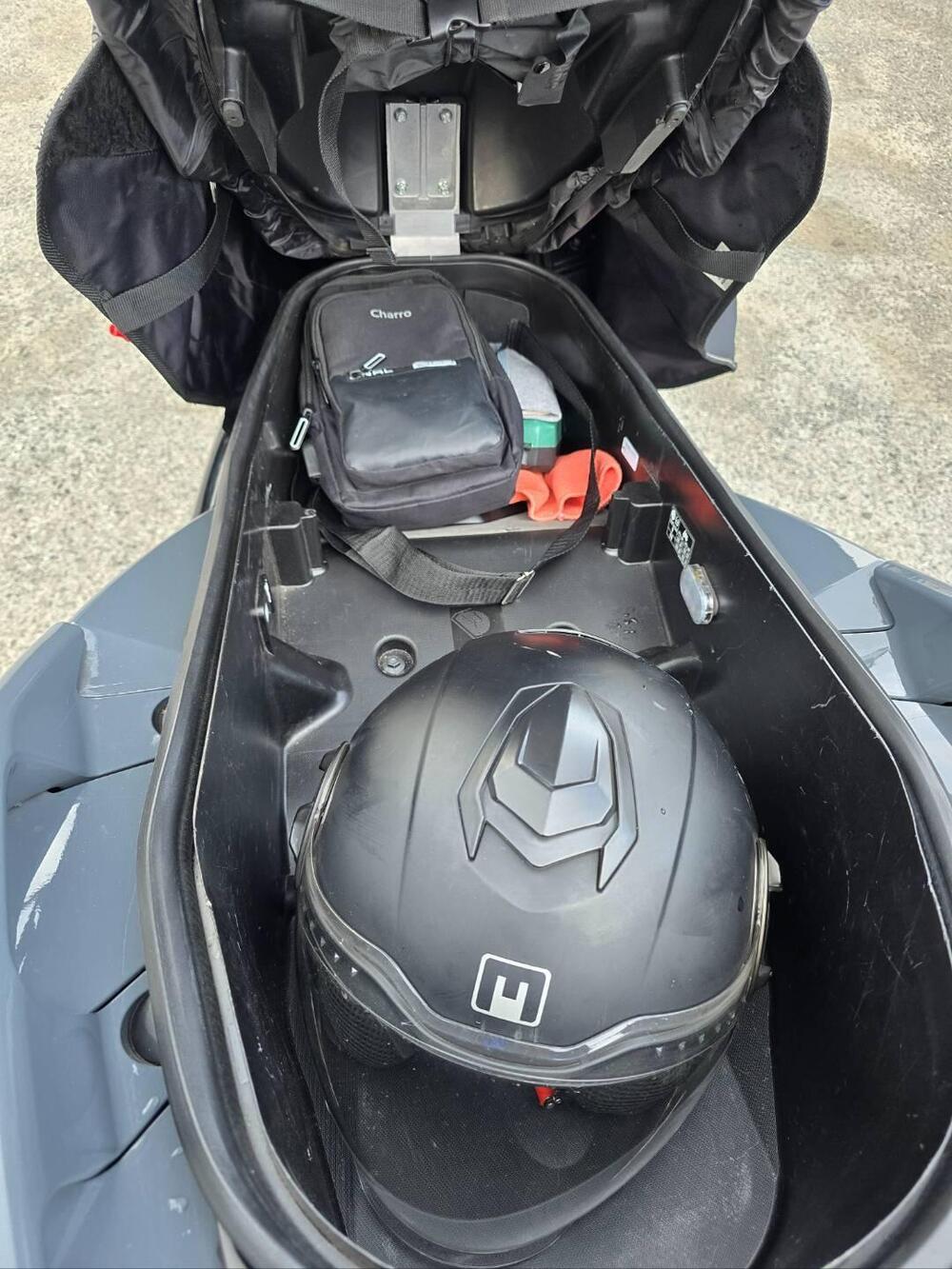 Yamaha X-Max 300 Tech Max (2021 - 24) (12)