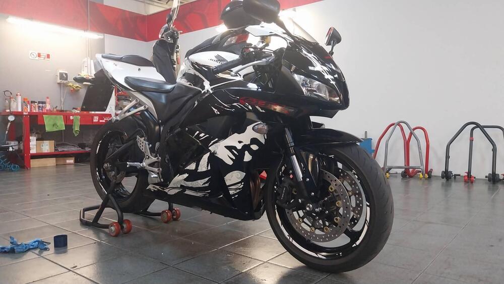 Honda CBR 600 RR (2009 - 12) (3)