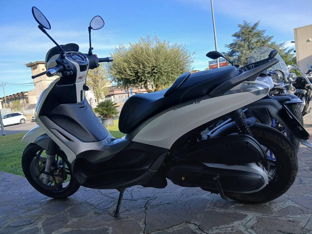 Piaggio Beverly 350 SportTouring ie (2011 - 15)