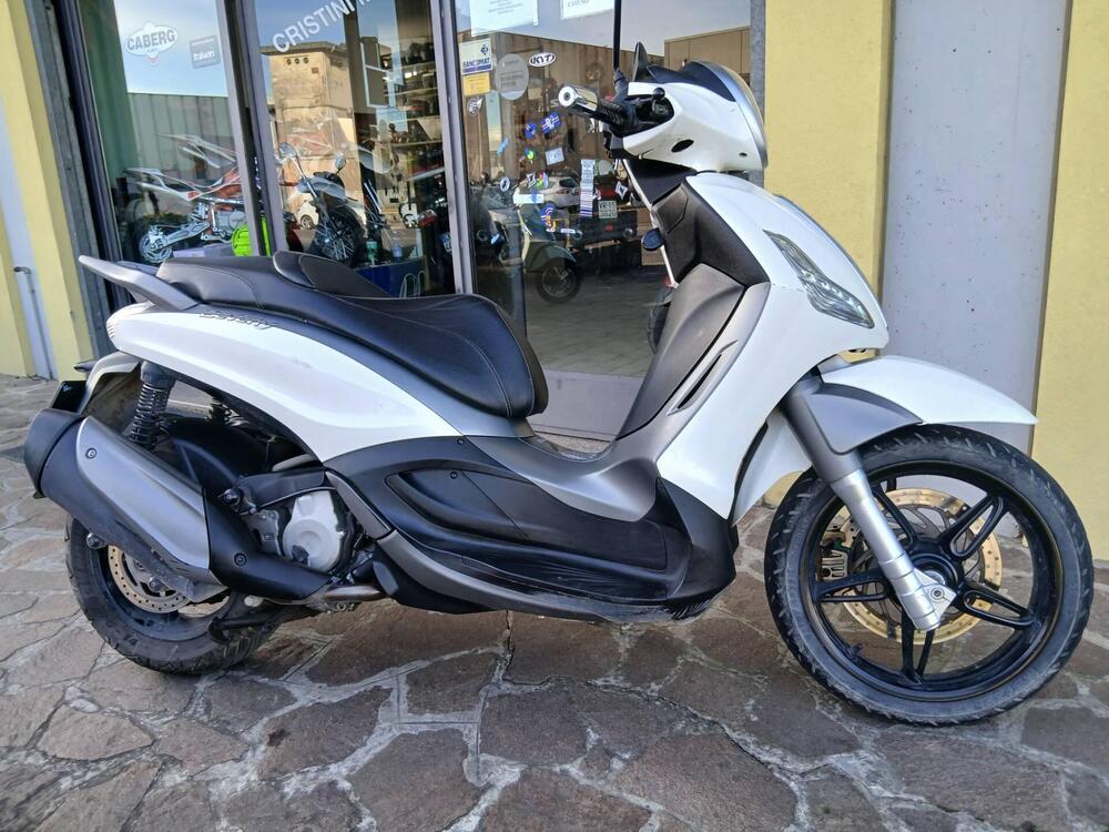 Piaggio Beverly 350 SportTouring ie (2011 - 15) (2)