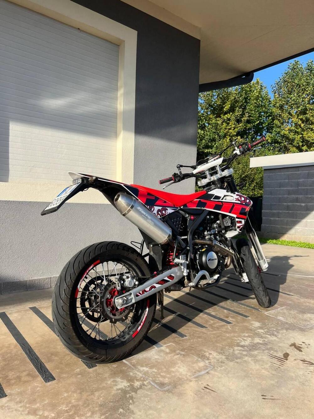 Fantic Motor XMF 125 Motard Competition 4t (2021 - 22) (3)