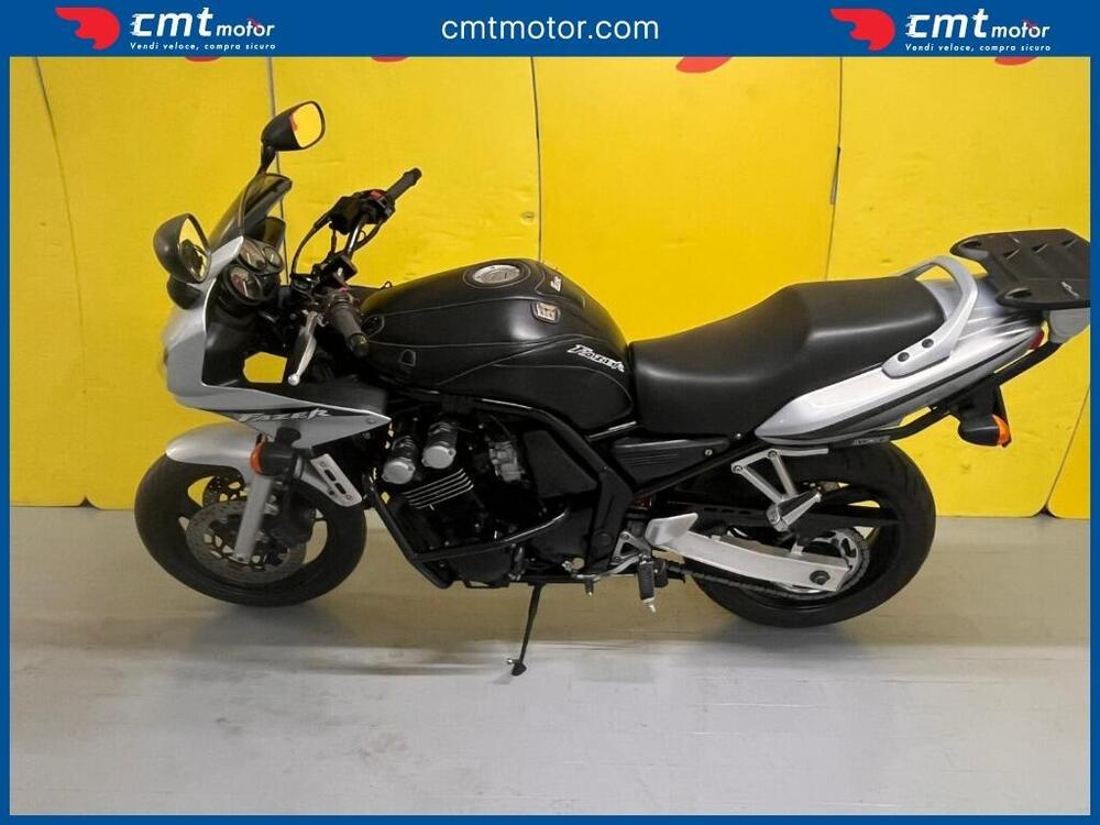 Yamaha FZS 600 Fazer (2002 - 03) (3)