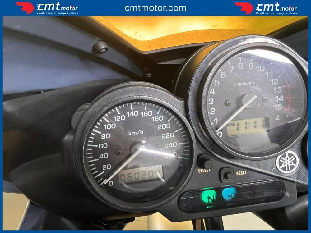 Yamaha FZS 600 Fazer (2002 - 03) (5)