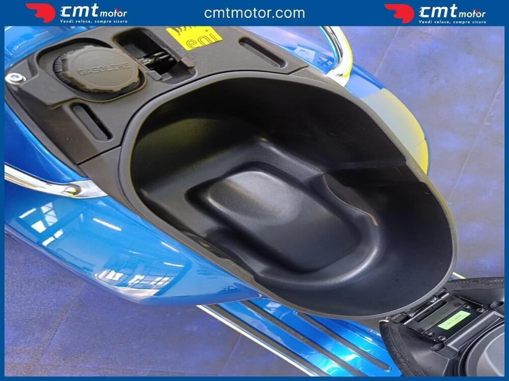 Vespa GTS 300 (2017 - 18) (9)