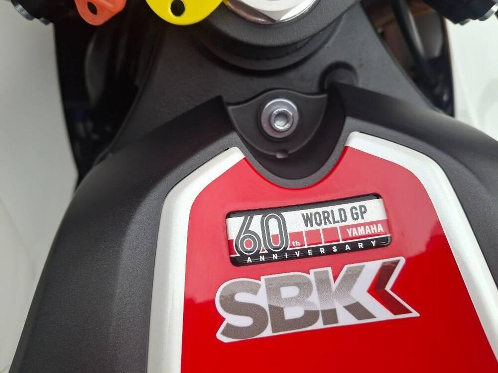 Yamaha YZF R1 World GP 60th Anniversary (2022 - 23) (14)