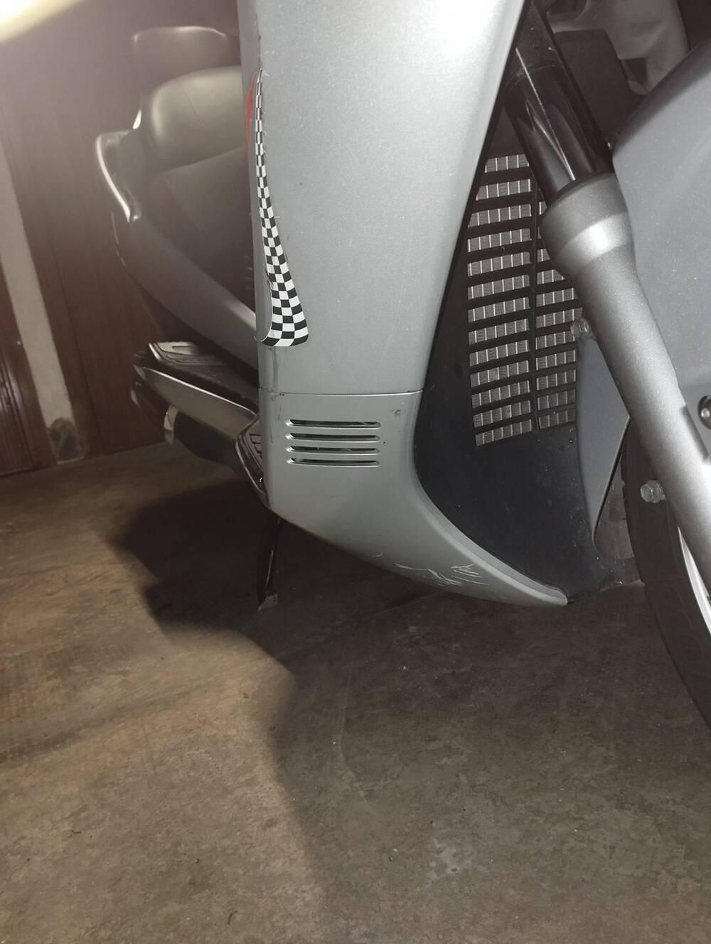 Suzuki Burgman AN 400 (2006 - 07) (6)