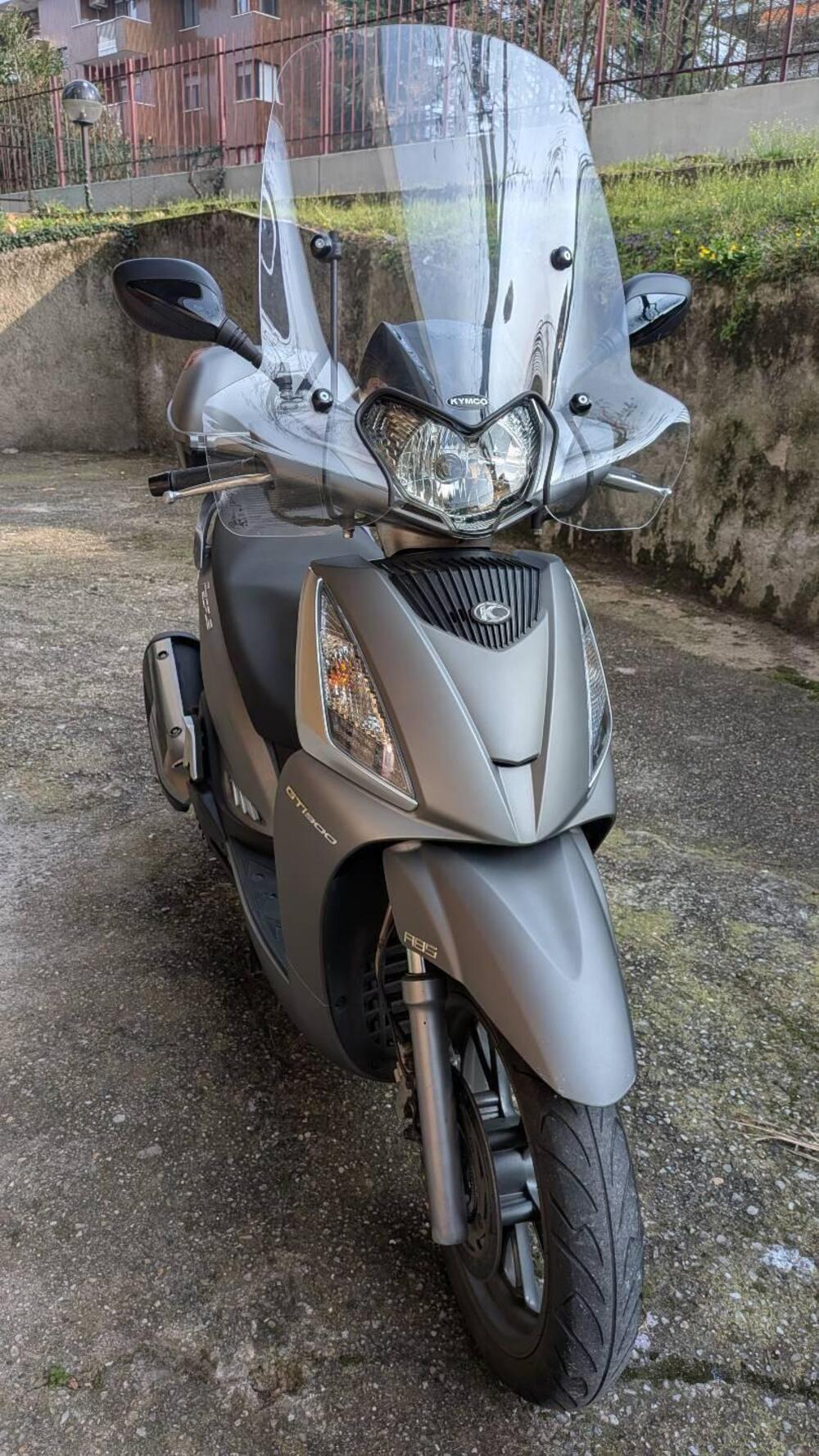 Kymco People 300i GT ABS (2016 - 20) (3)