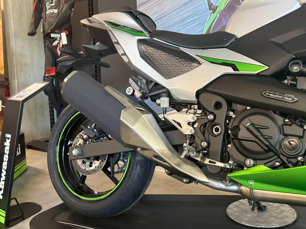 Kawasaki Z7 Hybrid (2024 - 25) (11)