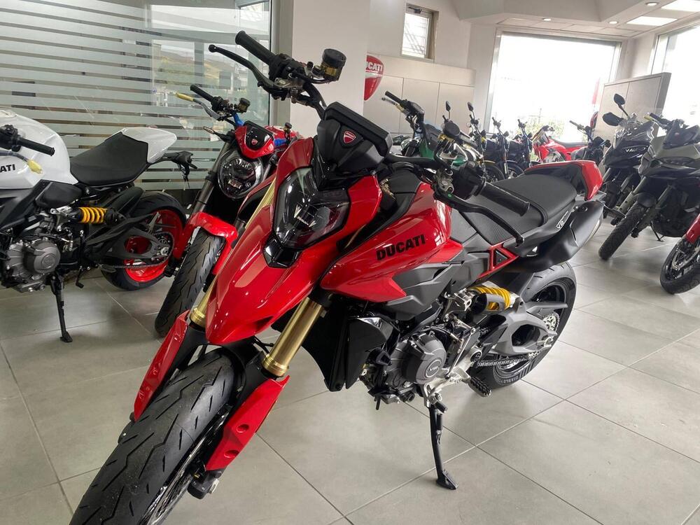 Ducati Hypermotard V2 (2026) (2)