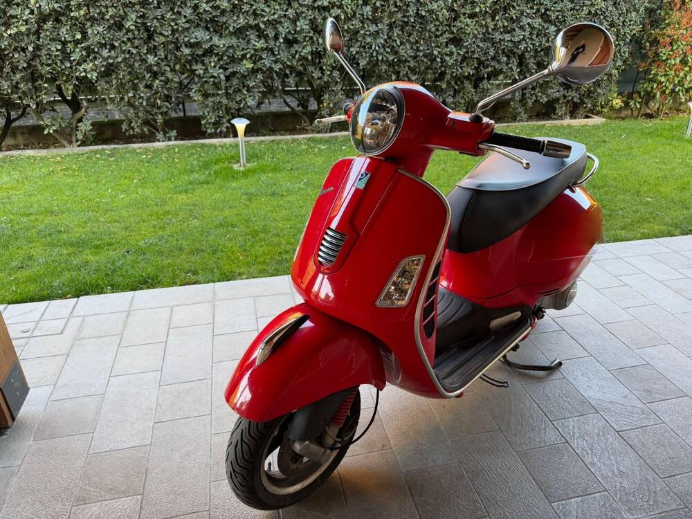 Vespa GTS 300 (2010 - 14) (3)