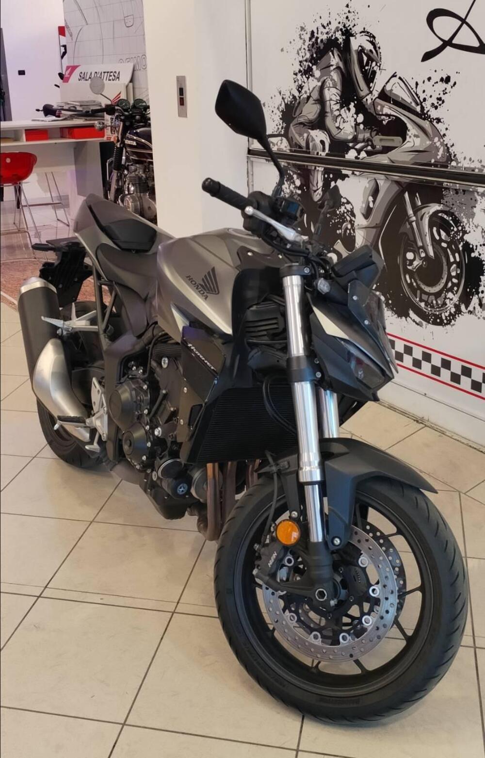 Honda CB 1000 Hornet (2025 - 26) (3)