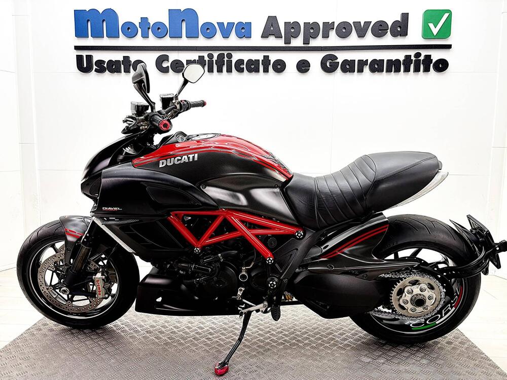 Ducati Diavel 1200 Carbon (2010 - 13) (2)