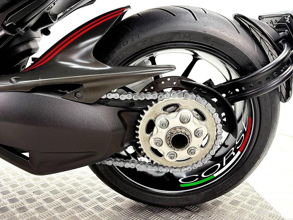 Ducati Diavel 1200 Carbon (2010 - 13) (17)