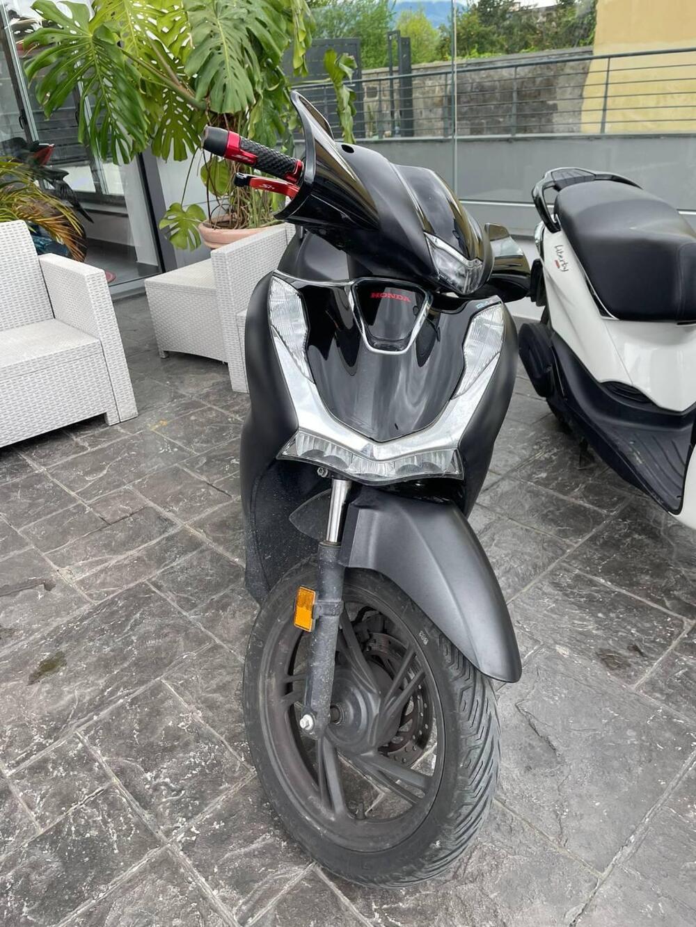 Honda SH 125i Sport (2022 - 23) (4)