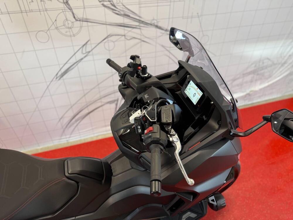 Honda Forza 750 (2025 - 26) (8)