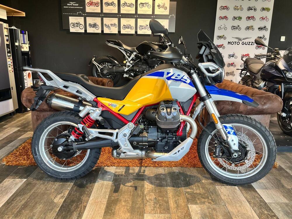 Moto Guzzi V85 TT (2024 - 26) (2)