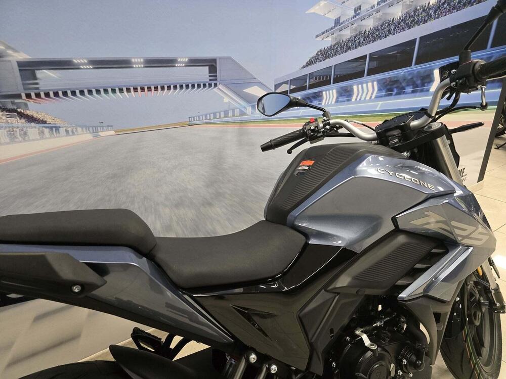 Cyclone Battlo 5S (2025 - 26) (12)