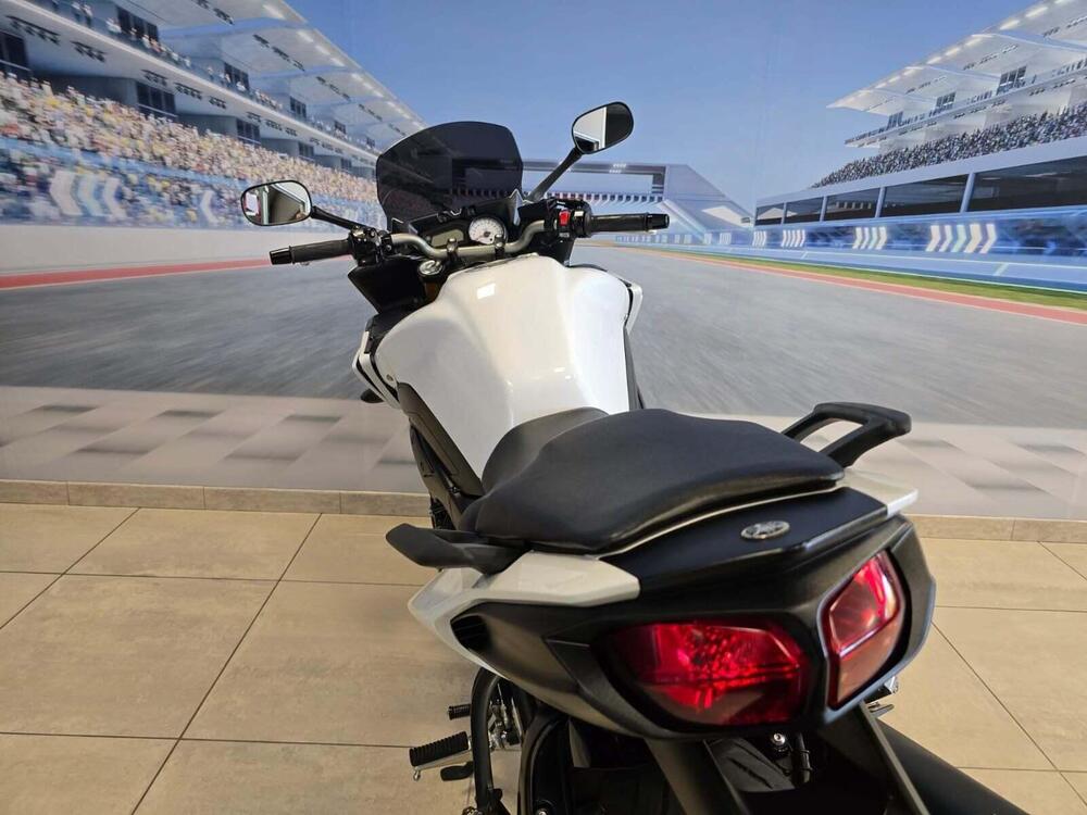 Yamaha Fazer 8 (2010 - 16) (10)