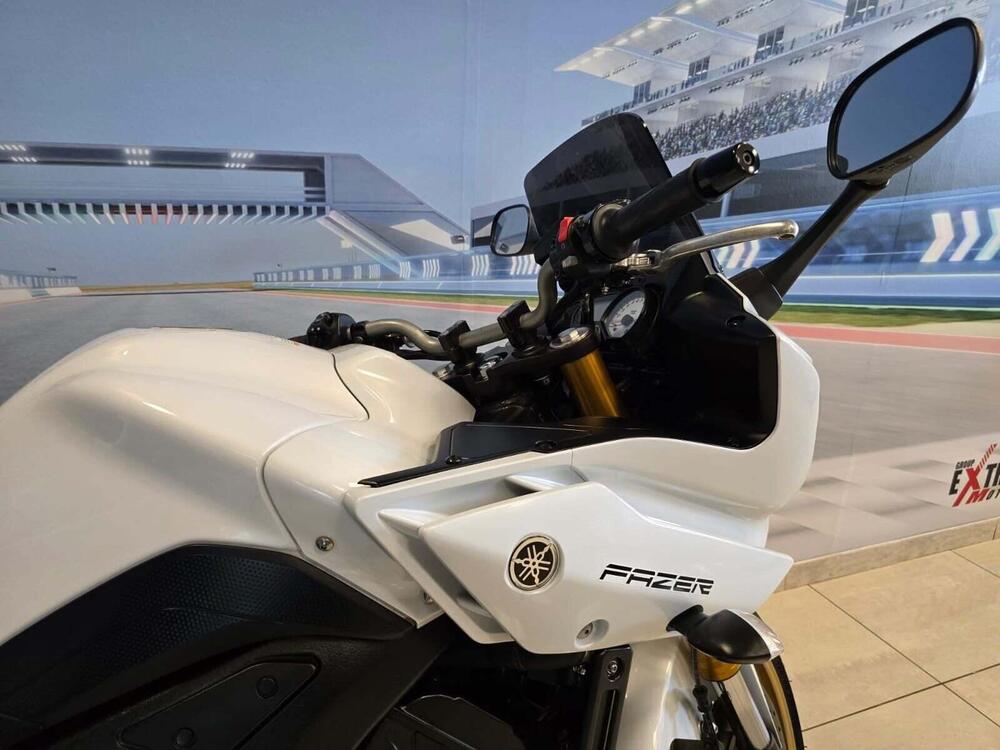 Yamaha Fazer 8 (2010 - 16) (13)