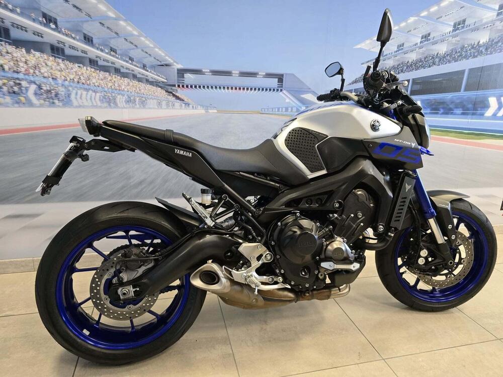 Yamaha MT-09 ABS (2016) (18)