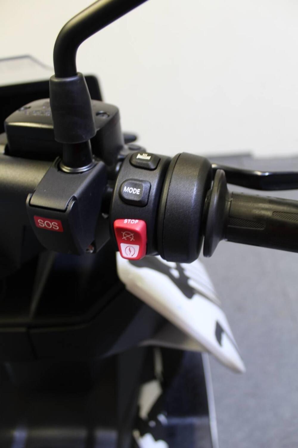 Bmw CE 04 (2021 - 25) (11)