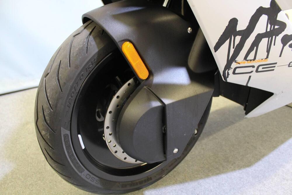 Bmw CE 04 (2021 - 25) (14)