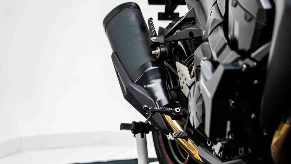 Kawasaki Z 750 R (2011 - 14) (18)