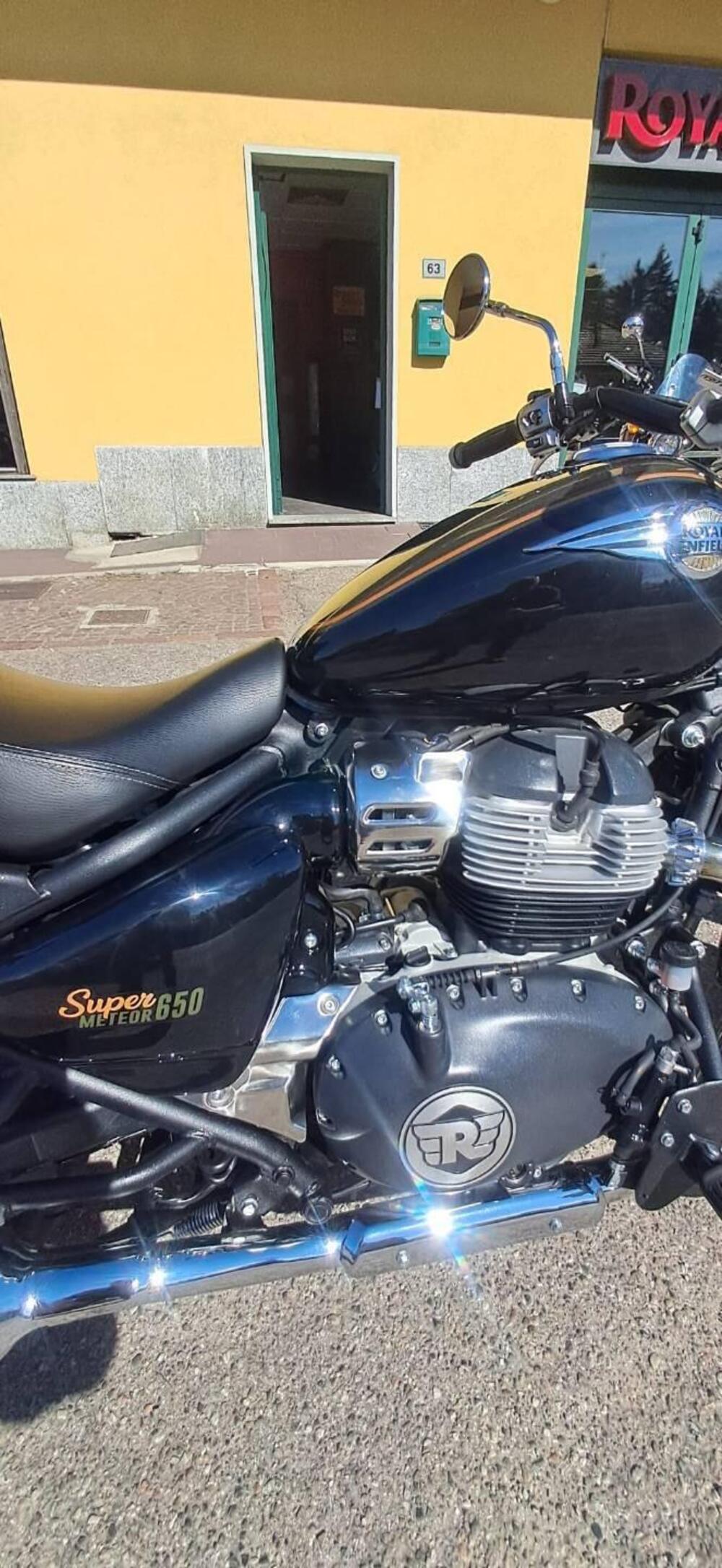 Royal Enfield Super Meteor 650 (2023 - 26) (5)