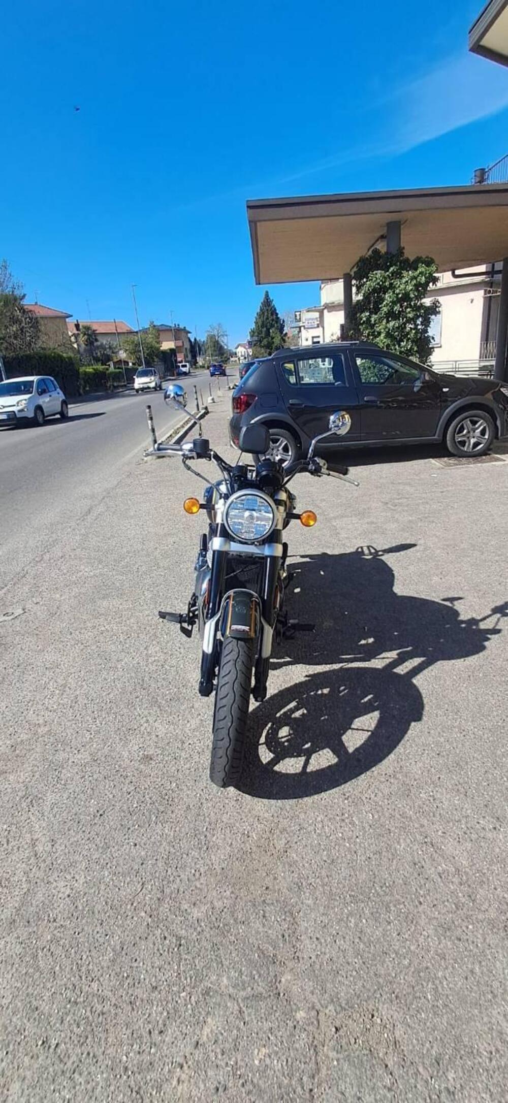 Royal Enfield Super Meteor 650 (2023 - 26) (6)