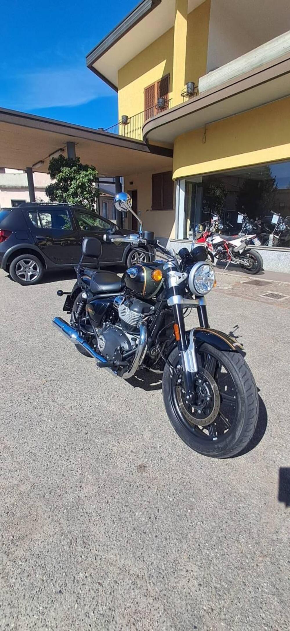 Royal Enfield Super Meteor 650 (2023 - 26) (7)