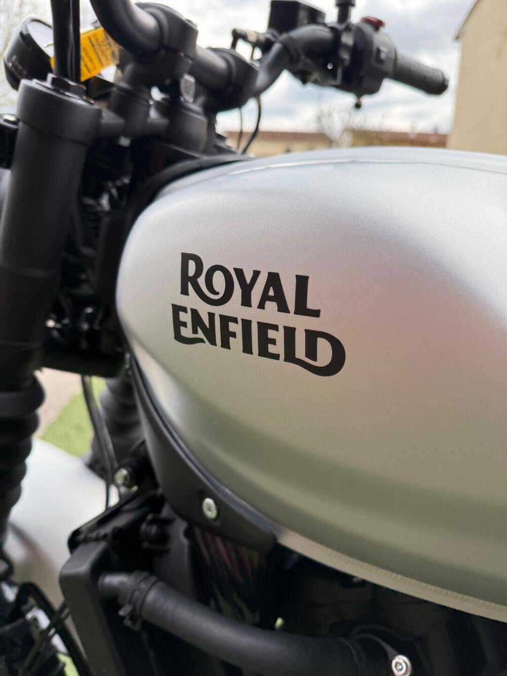 Royal Enfield Guerrilla 450 (2024 - 26) (10)