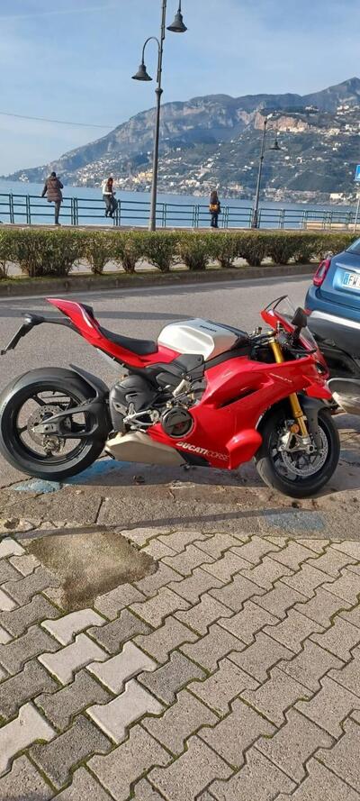 Ducati Panigale V4 R (2026) usata