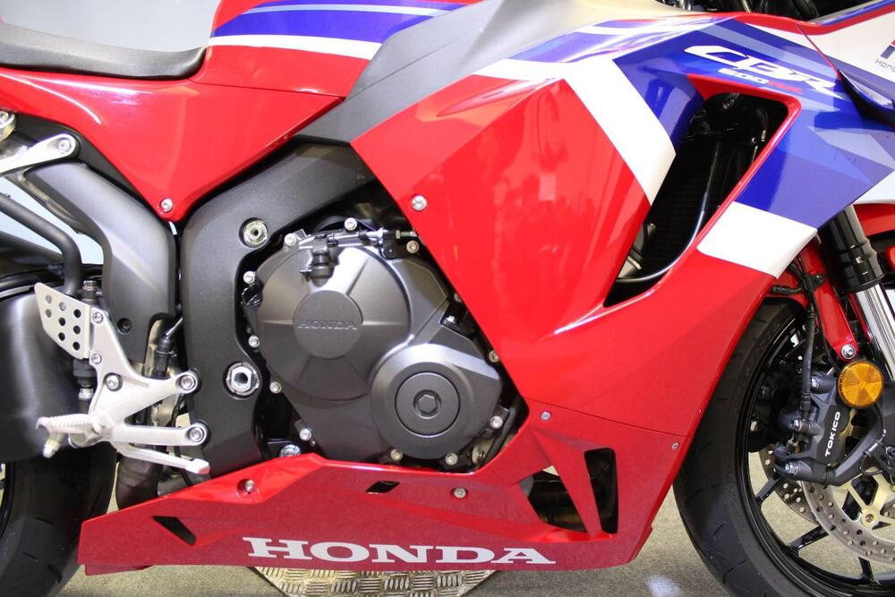 Honda CBR 600 RR (2024 - 26) (9)
