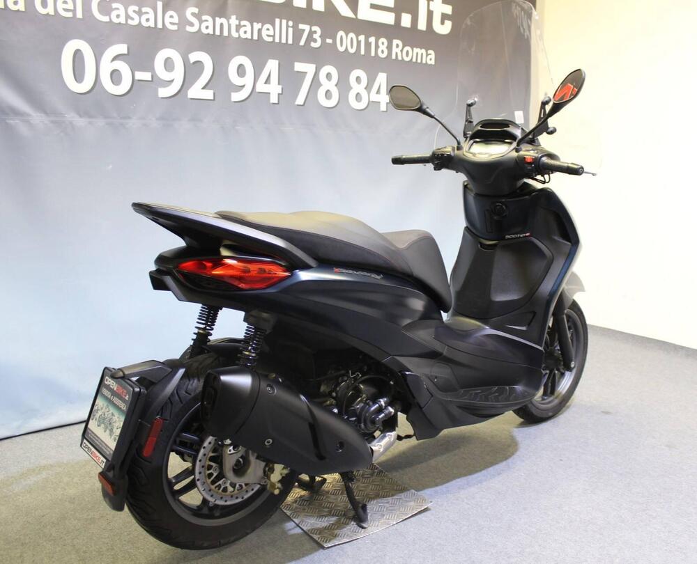 Piaggio Beverly 300 S ABS-ASR (2021 - 25) (2)