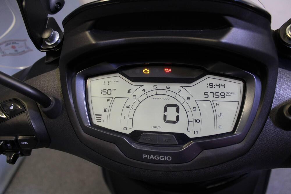 Piaggio Beverly 300 S ABS-ASR (2021 - 25) (11)