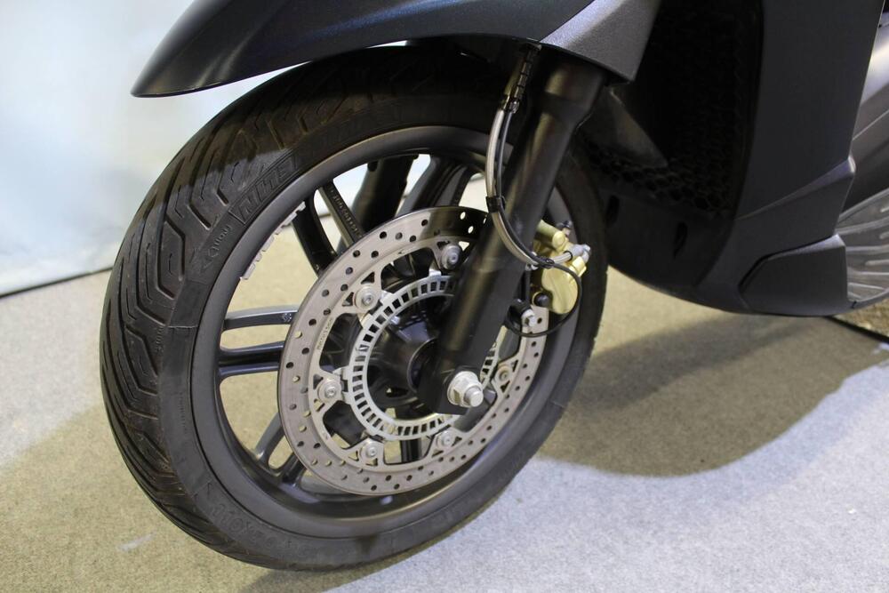 Piaggio Beverly 300 S ABS-ASR (2021 - 25) (15)