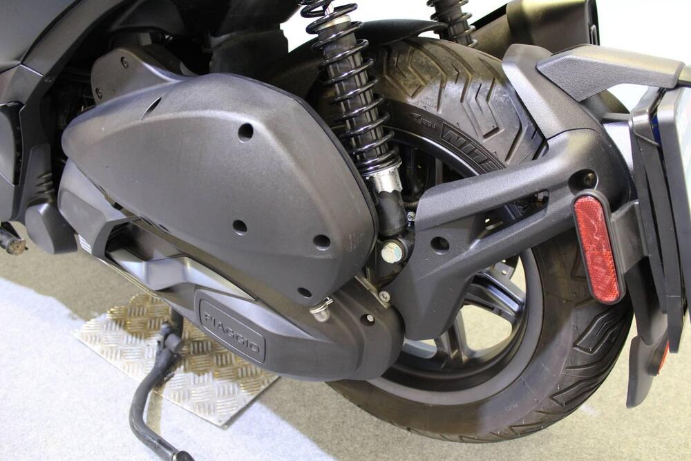 Piaggio Beverly 300 S ABS-ASR (2021 - 25) (16)