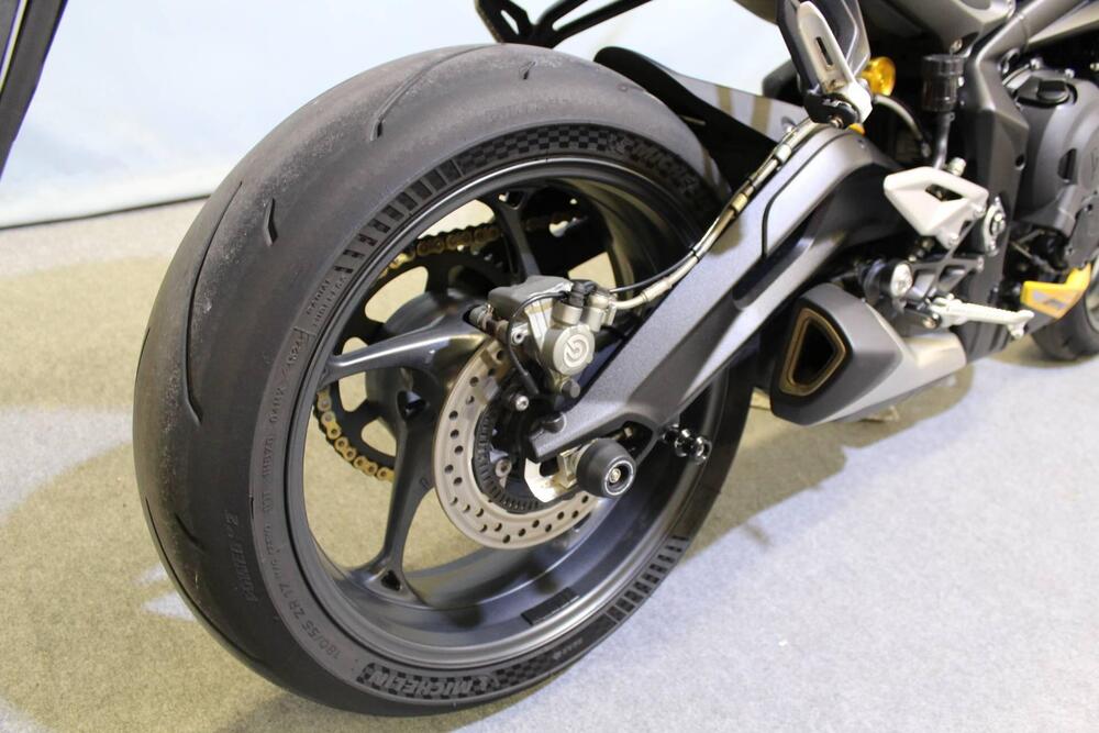 Triumph Street Triple 765 RS (2023 - 26) (6)