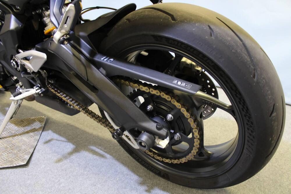 Triumph Street Triple 765 RS (2023 - 26) (15)