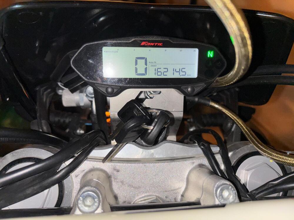 Fantic Motor Motard 125 Performance 4t (2020) (5)