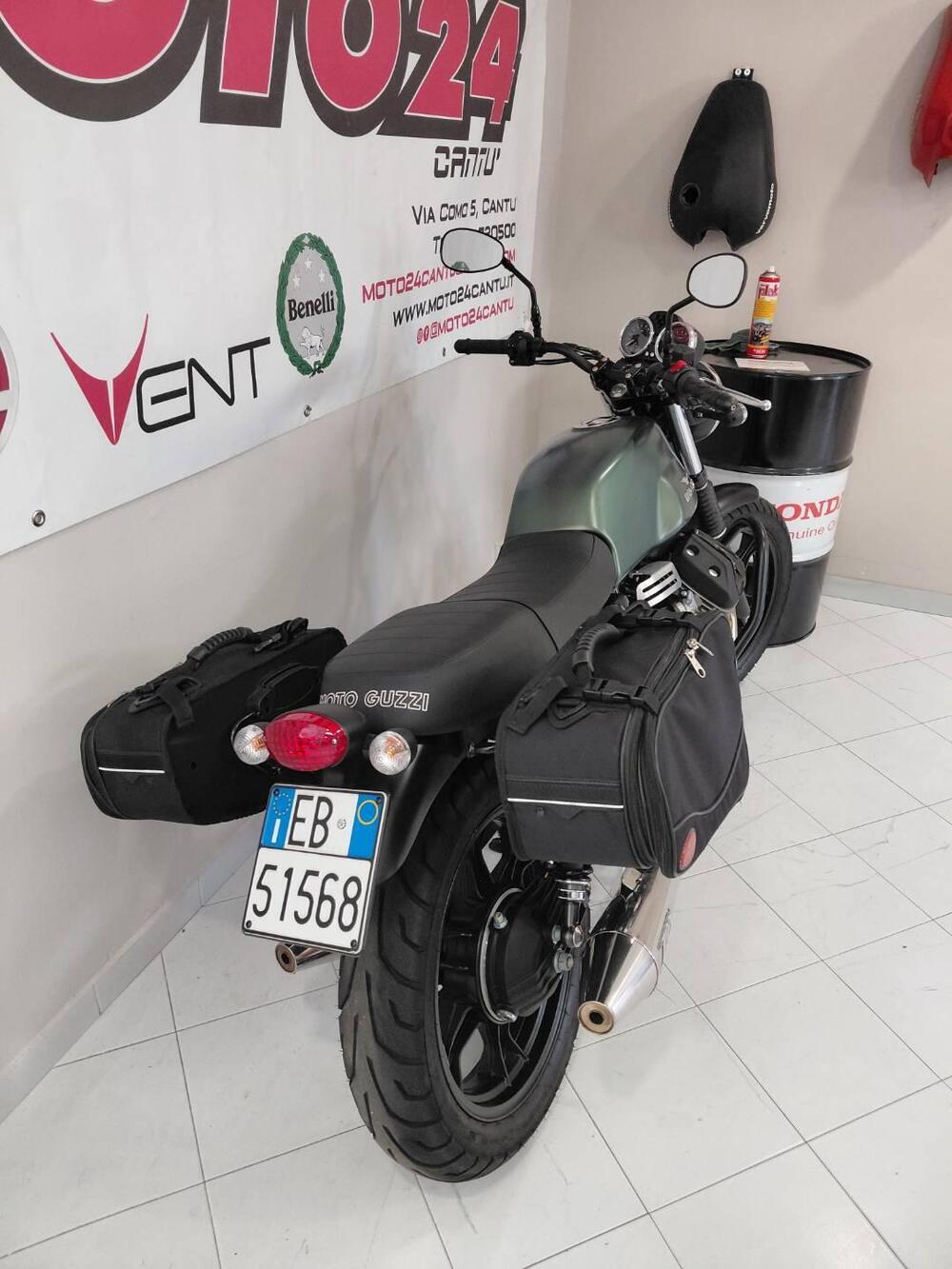 Moto Guzzi V7 Stone (2012 - 15) (3)
