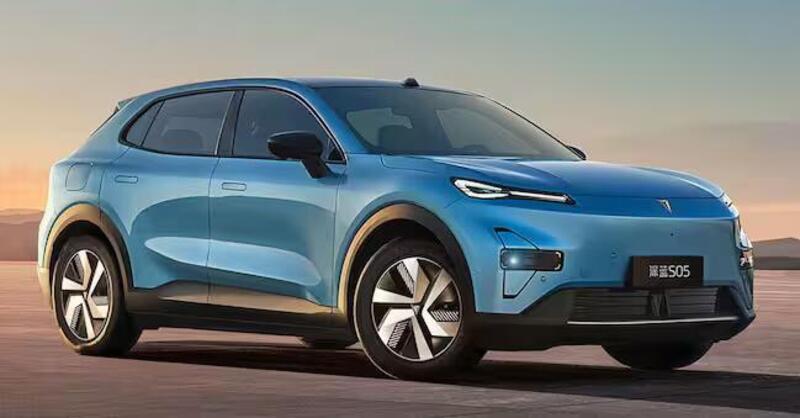 Arriva la Changan Deepal S05: il SUV plug-in cinese da oltre 1.000 km sfida l&rsquo;Europa