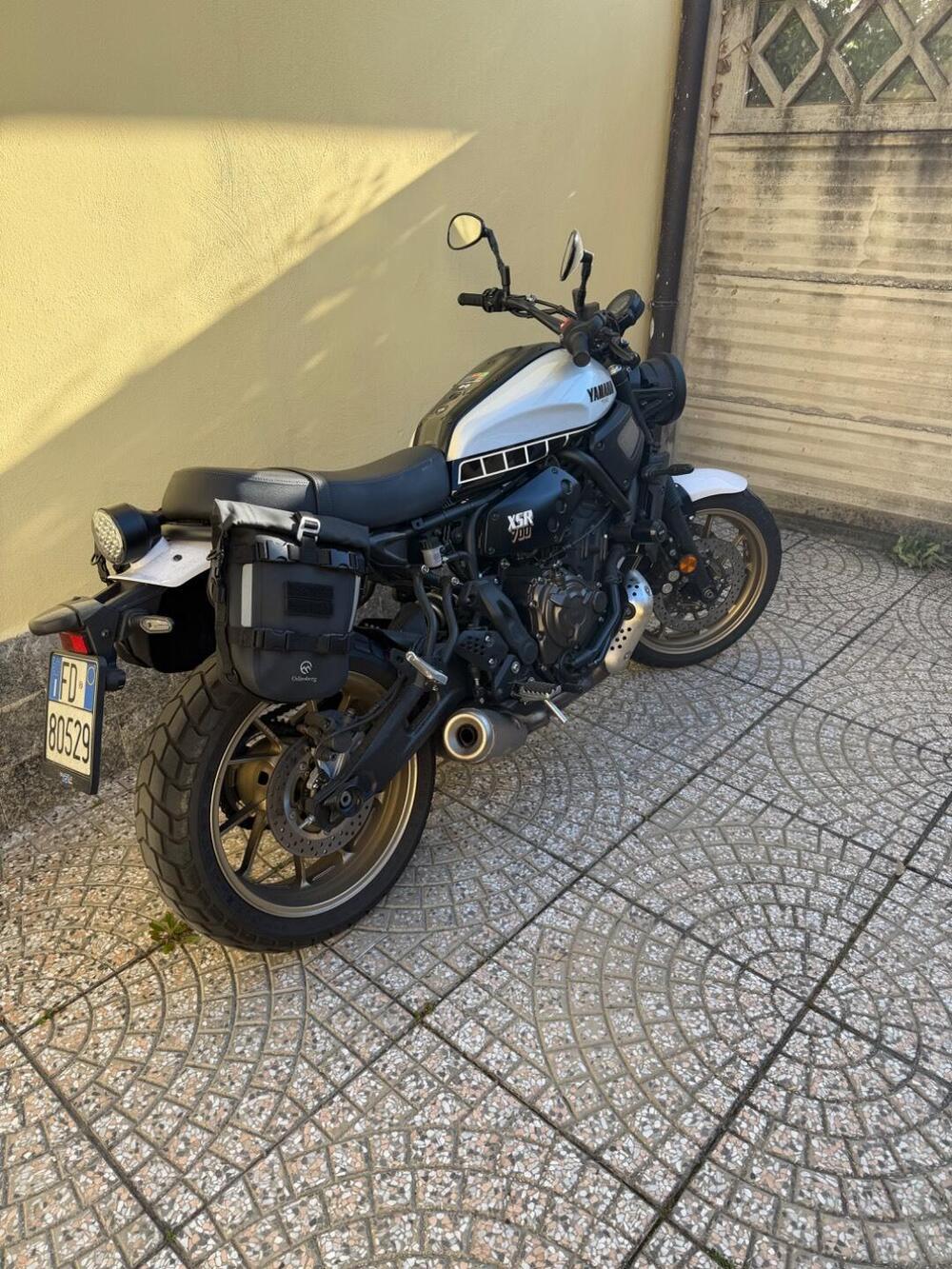 Yamaha XSR 700 Legacy (2023 - 26) (2)