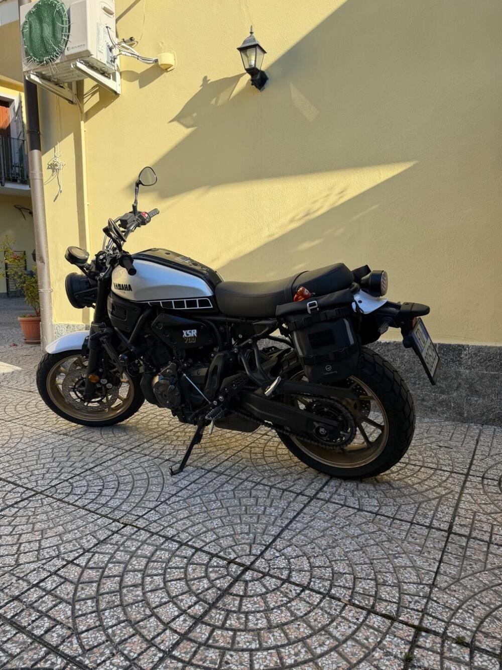 Yamaha XSR 700 Legacy (2023 - 26) (9)