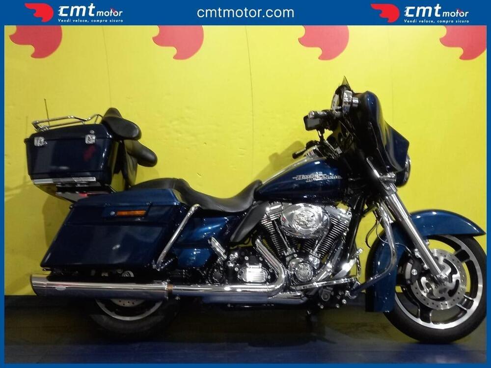 Harley-Davidson 1690 Street Glide (2011 - 13) - FLHX
