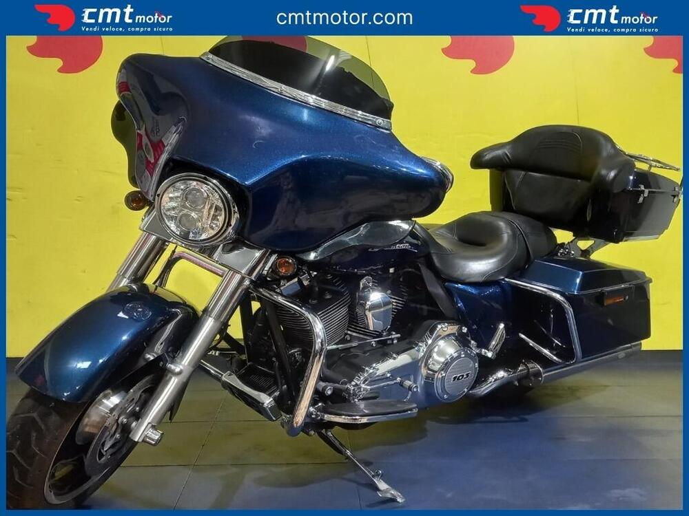 Harley-Davidson 1690 Street Glide (2011 - 13) - FLHX (2)